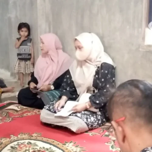 Foto: Dinas Pemberdayaan Masyarakat Pengendalian Penduduk dan Keluarga Berencana (DPMPPKB) Kabupaten Aceh Utara melakukan Audit Kasus Stunting (AKS) di Kecamatan Sawang.