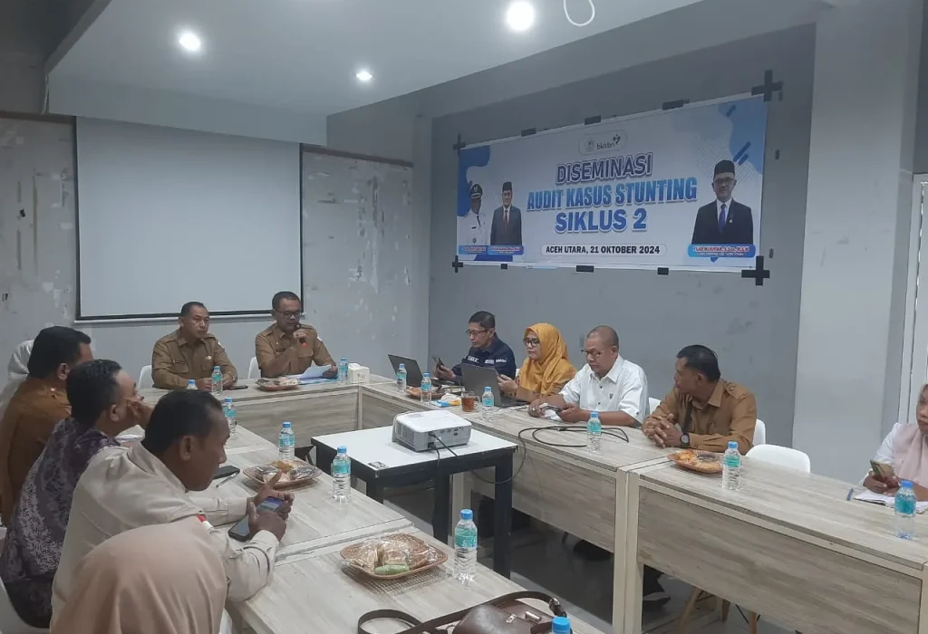 Foto: Kepala Dinas Pemberdayaan Masyarakat, Pengendalian Penduduk, dan Keluarga Berencana (DPMPPKB) Kabupaten Aceh Utara, Fuad Mukhtar, S.Sos., M.S.M membuka acara Diseminasi Audit Kasus Stunting (AKS) Siklus 2 Tahun 2024