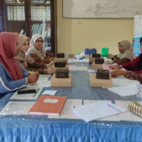 Foto: DPMPPKB Aceh Utara Berikan Pembinaan Kepada Kelompok BKL