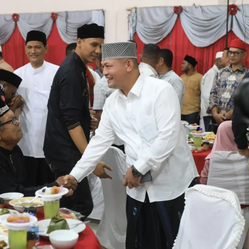 Foto:Bupati Aceh Utara, H. Ismail A. Jalil, SE, MM, menghadiri undangan buka puasa bersama dengan Jaringan Aneuk Syuhada Aceh (JASA) di Aula Hotel Lido Graha, Lhokseumawe