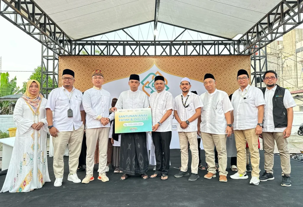 Foto: Bank Syariah Indonesia dan BSI Maslahat Serahkan Rp 350 juta Bantuan Yatim Dhuafa kepada Baitumal Aceh Utara dan Kota Lhokseumawe