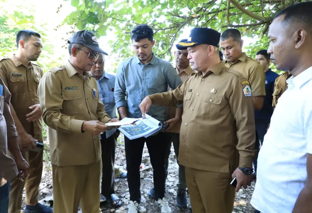 Foto: Bupati Ismail A Jalil tinjau Likasi pembanguna  sport Center