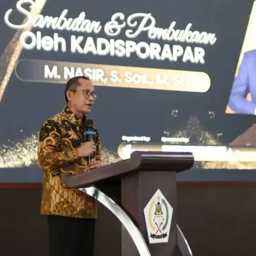 Foto: Kepala Dinas Kepemudaan, Olahraga, dan Pariwisata (Disporapar) Kabupaten Aceh Utara, M. Nasir, S.Sos., M. SI saat membuka acara Pemilihan Duta Wisata Aceh Utara 2025 di Aula Kantor Bupati Aceh Utara. (Photo : Ist)