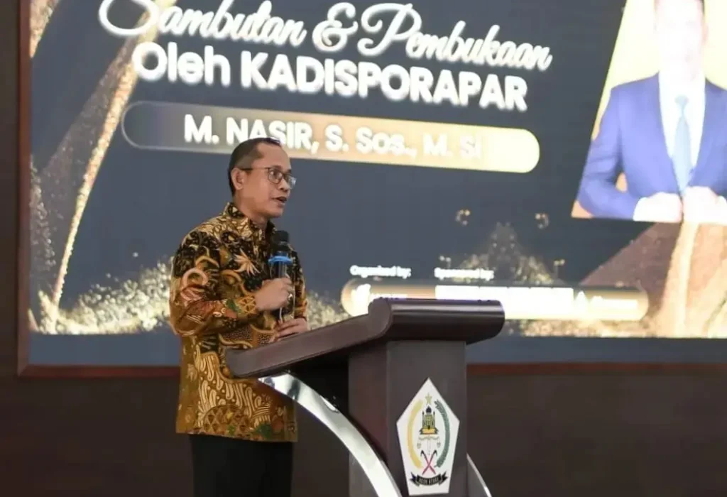 Foto: Kepala Dinas Kepemudaan, Olahraga, dan Pariwisata (Disporapar) Kabupaten Aceh Utara, M. Nasir, S.Sos., M. SI saat membuka acara Pemilihan Duta Wisata Aceh Utara 2025 di Aula Kantor Bupati Aceh Utara. (Photo : Ist)