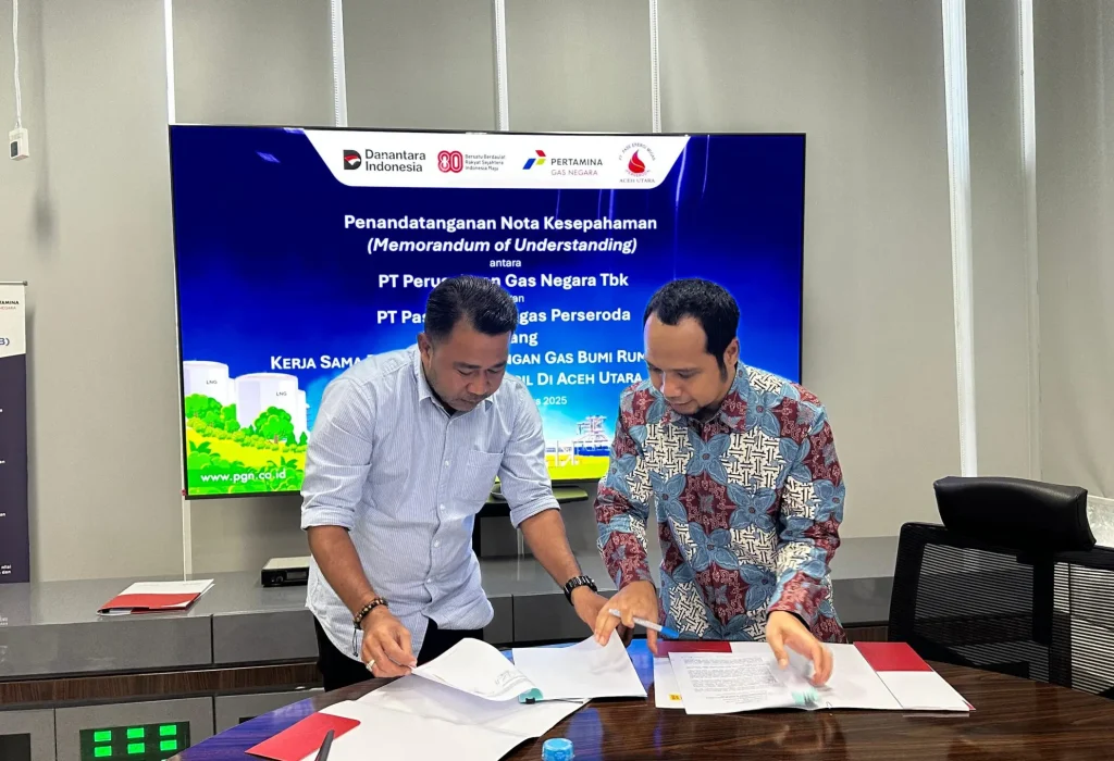 Foto: Penandatanganan MoU Pengalihkelolaan Jargas Dewantara yang berlangsung di Kantor PGN Regional I Medan