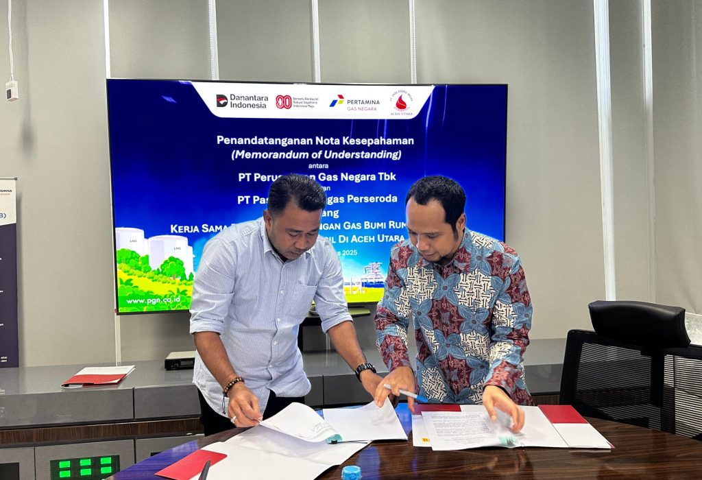 Foto: Penandatanganan MoU Pengalihkelolaan Jargas Dewantara yang berlangsung di Kantor PGN Regional I Medan
