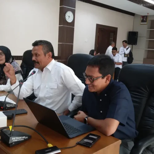 Foto: Kepala Bappeda Aceh Utara, Drs. Adamy, M.Pd membuka Acara Bimtek di Oprom Sekdakab