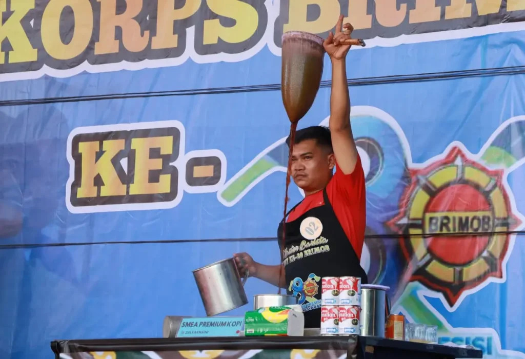 Foto: Barista sedang ujuk gigi pada HUT  ke-80 Brimob