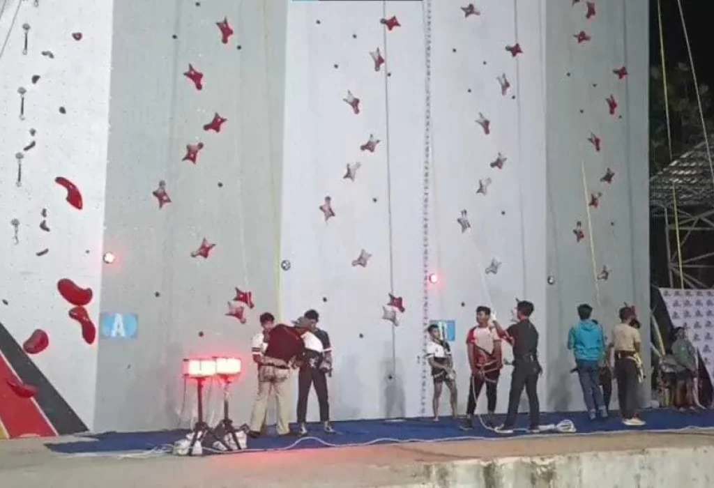 Foto: trek panjat tebing